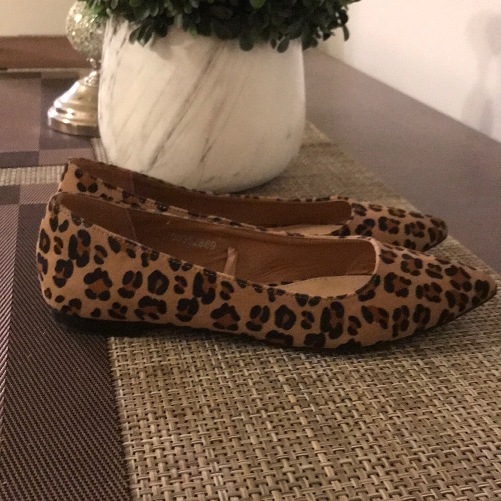Leopard Print Flats - Picture 2 of 6
